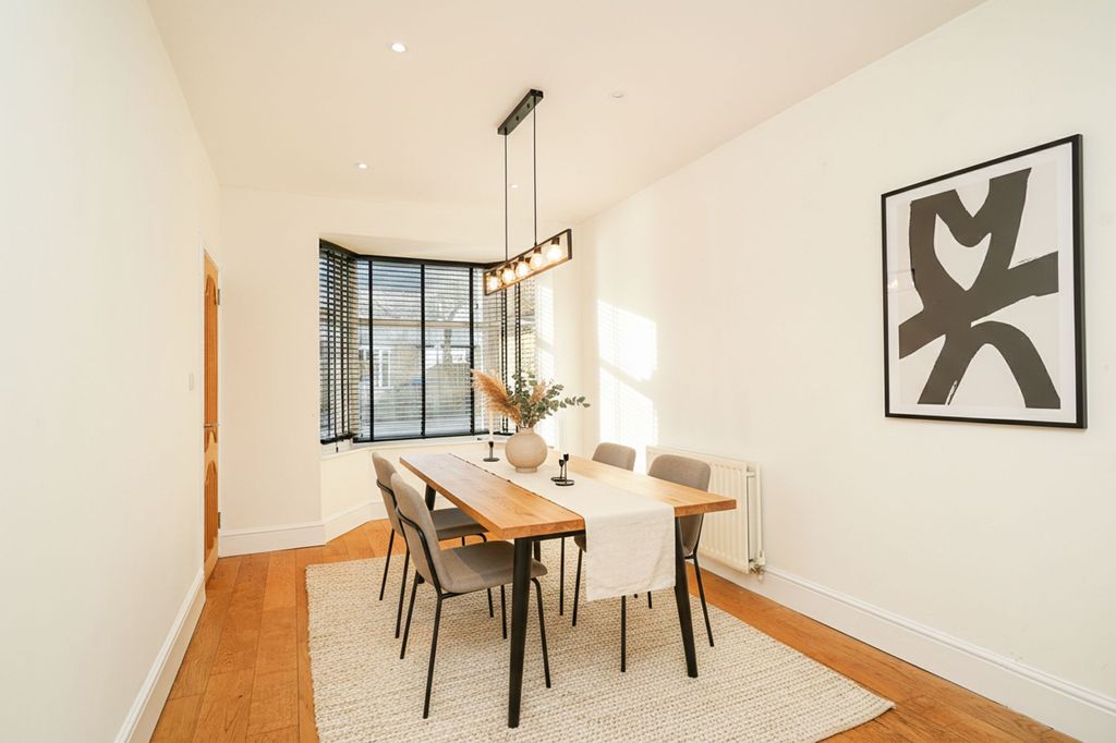 Property photo 3 of 15 Dining Space