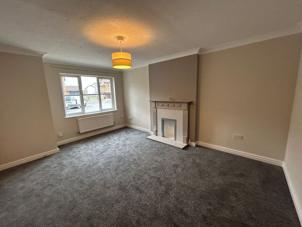 Property photo 3 of 15 Image00001