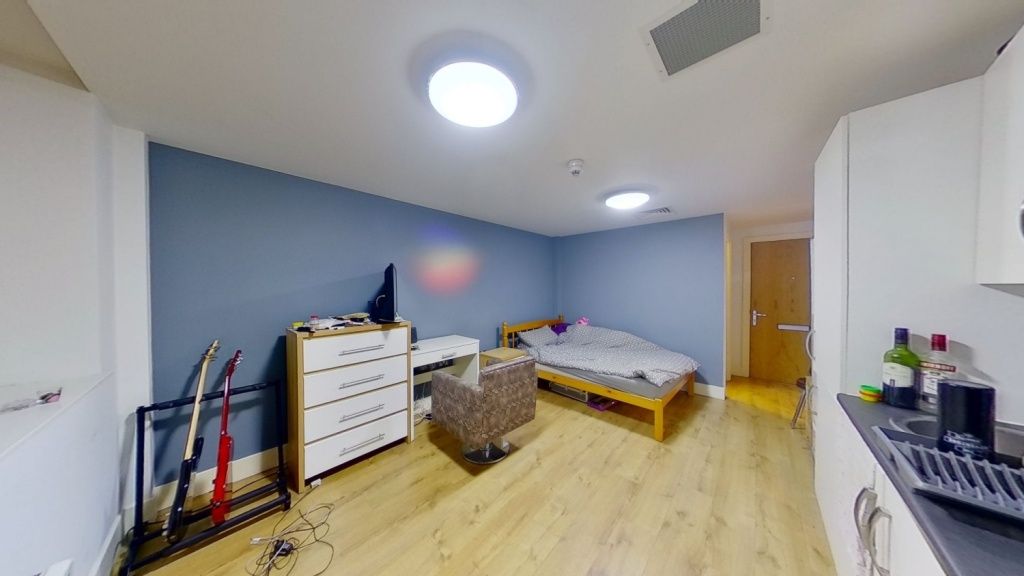 Property photo 2 of 4 A Neat And Cozy Single Bedroom Featuring A Single ...