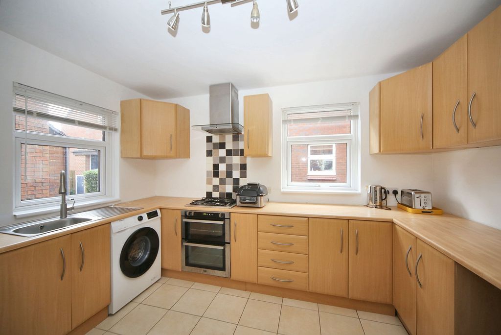 Property photo 3 of 24