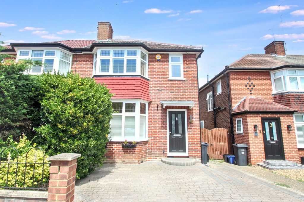 Property photo 1 of 28