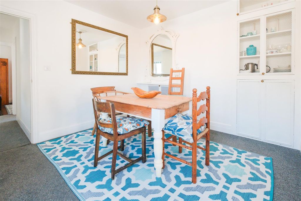Property photo 3 of 25 Parry 3 West View Looe-7.Jpg