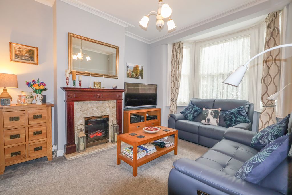 Property photo 3 of 9 Img_0580