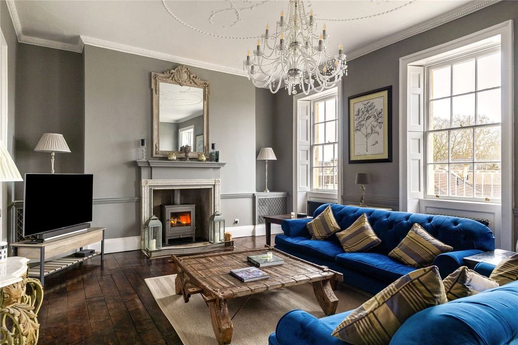 Property photo 2 of 21 Drawing Room