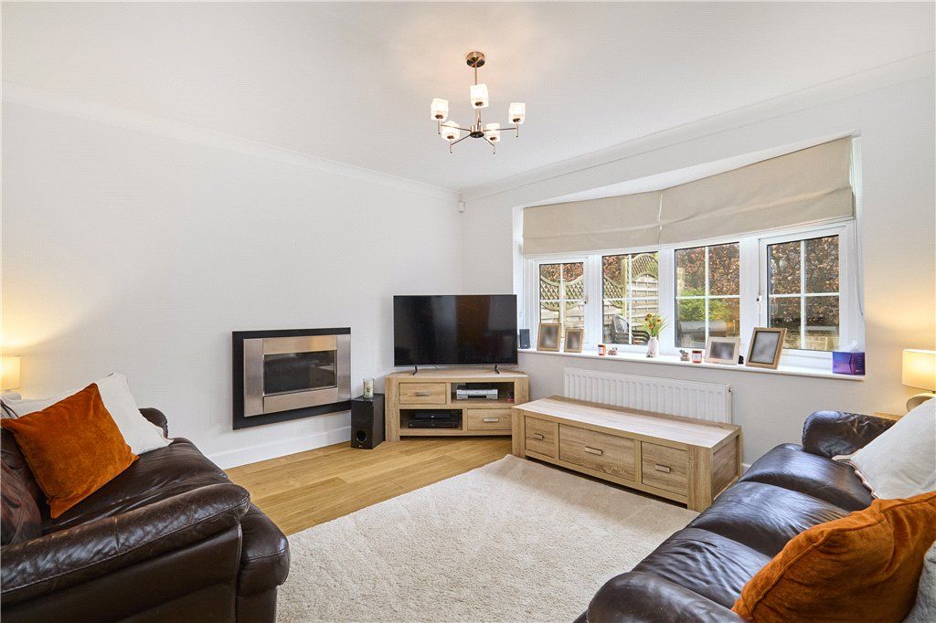 Property photo 2 of 19 Living Room