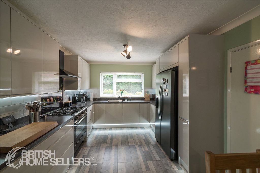 Property photo 2 of 16 Picture No. 03