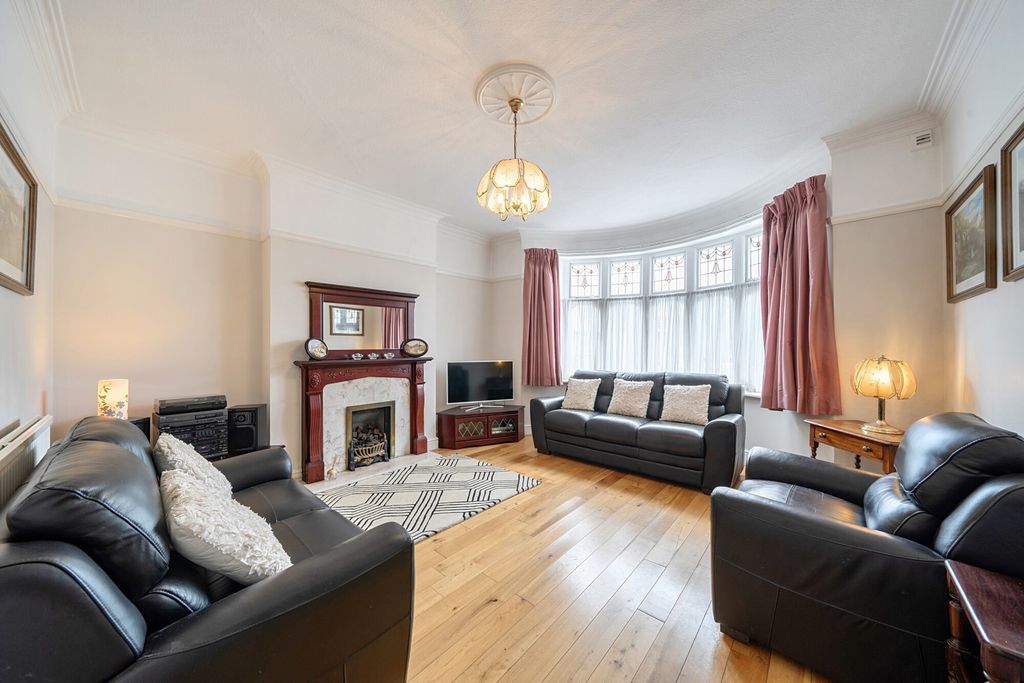 Property photo 2 of 22 1445980-12-69Dcf5...