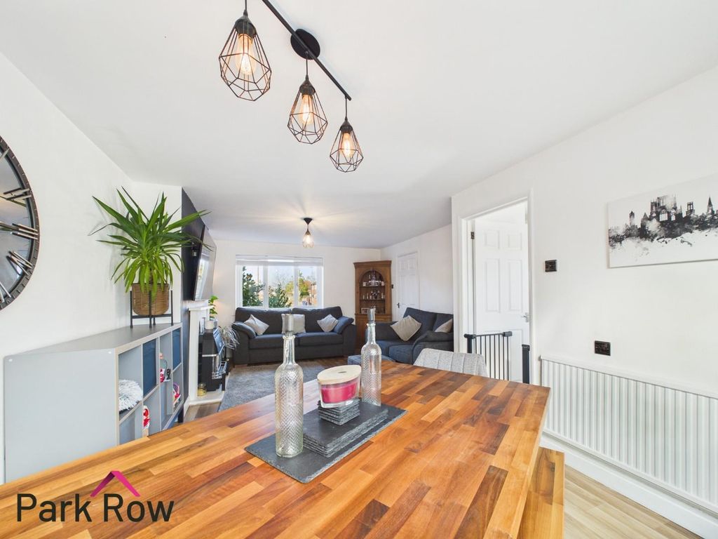 Property photo 3 of 26