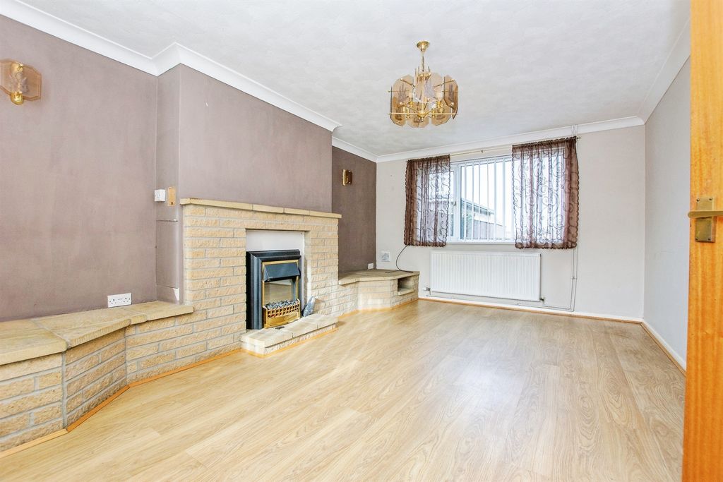 Property photo 3 of 17