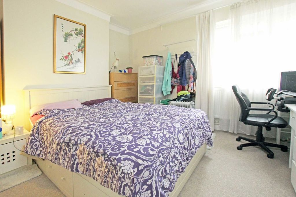 Property photo 3 of 5
