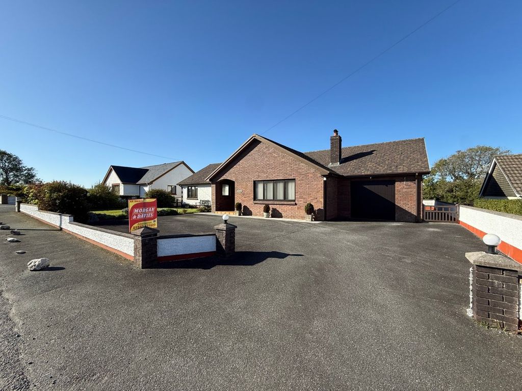 Property photo 2 of 35