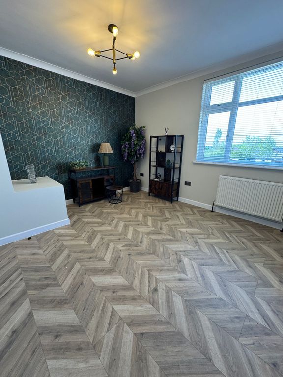 Property photo 3 of 10 Photo 14