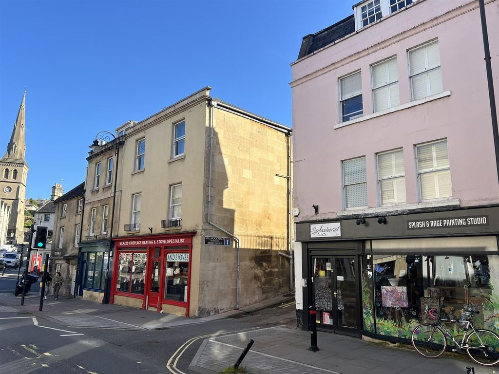 Property photo 1 of 15 Front