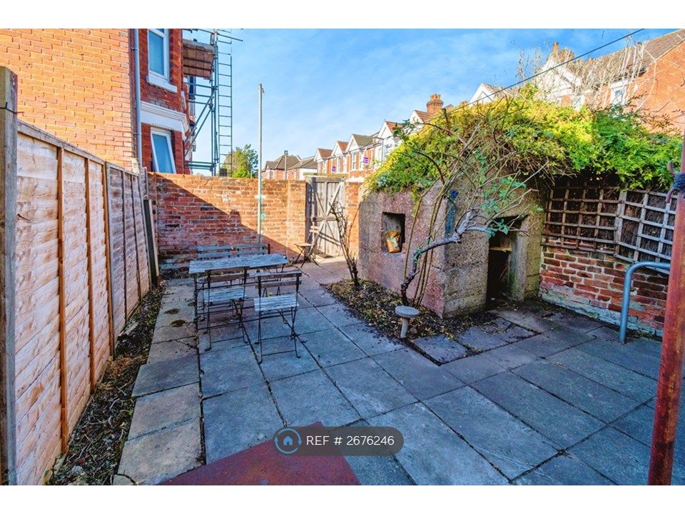 Property photo 3 of 12