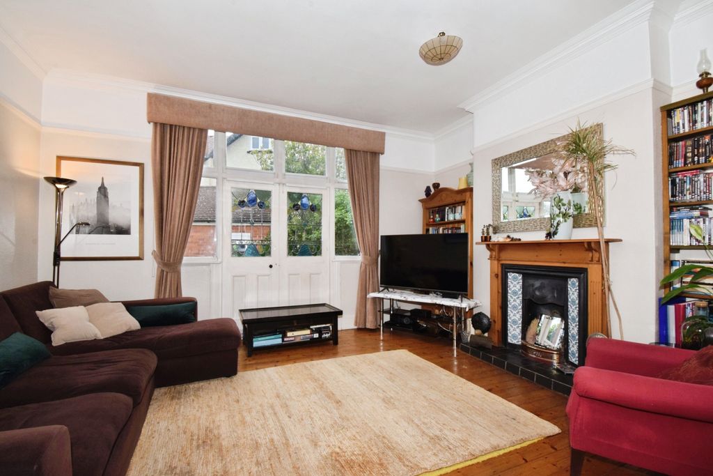 Additional image 31 of 4 bed semi-detached house for saleHolmfield Road, Leicester LE2