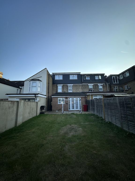 Property photo 2 of 24 Img 1986