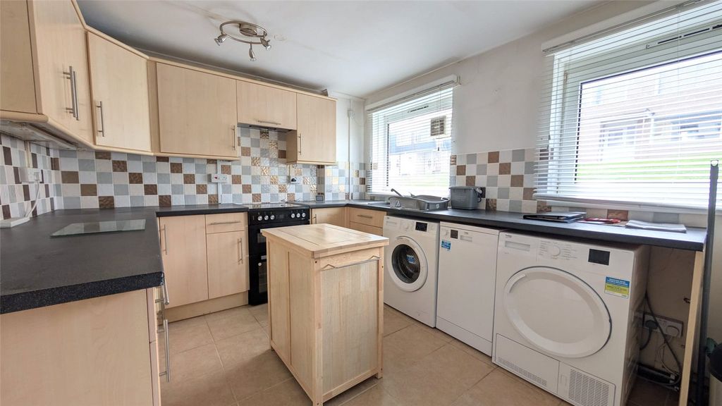 Property photo 2 of 20 Picture No. 05