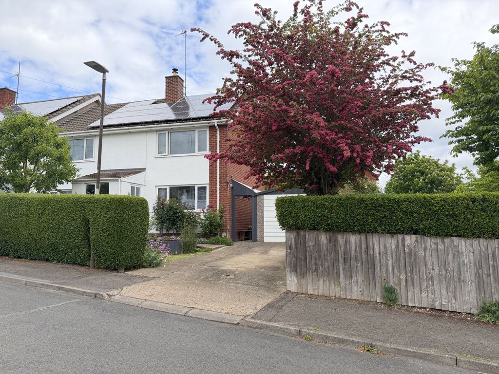Property photo 1 of 41 4Â Bedroom Semi Detached For Sale