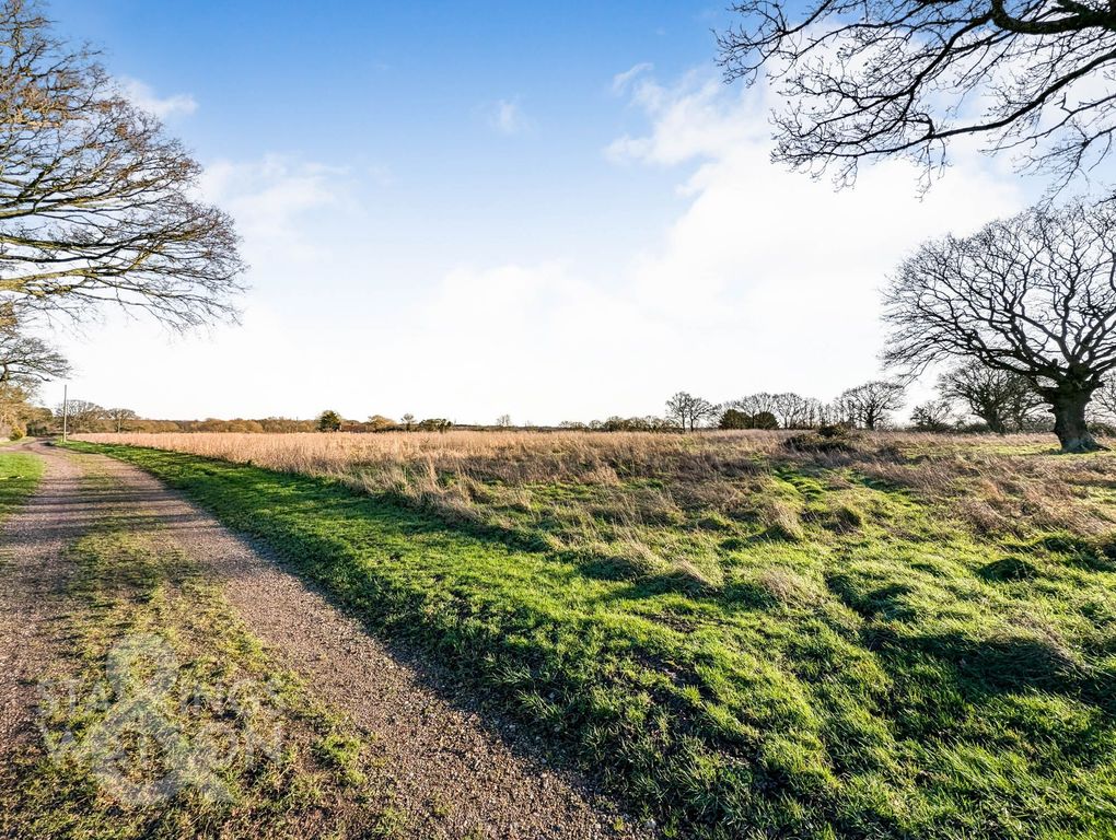 Property photo 3 of 4