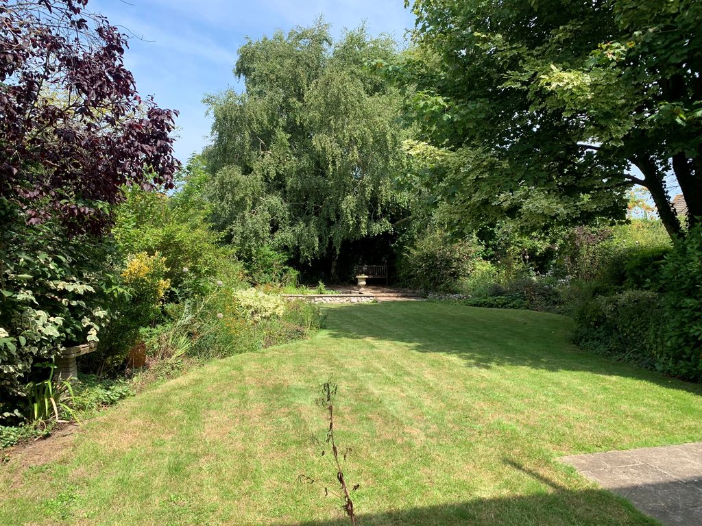 Property photo 3 of 28 St M 1