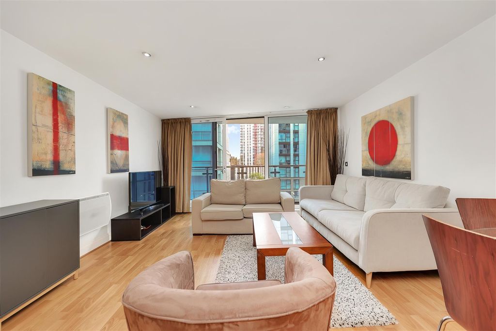 Property photo 3 of 23