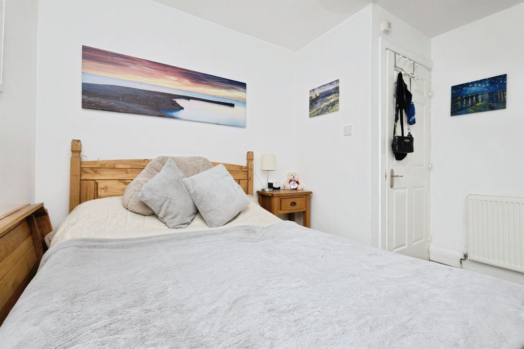 Additional image 10 of 3 bed maisonette for saleWellfield Avenue, Porthcawl CF36