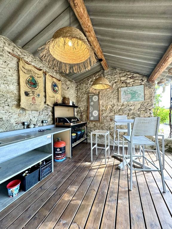 Property photo 3 of 29