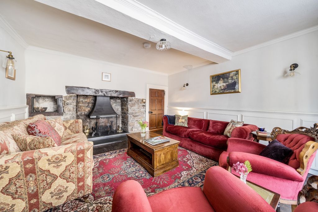 Property photo 3 of 27 1336202-3-68A91F6A84Ec4