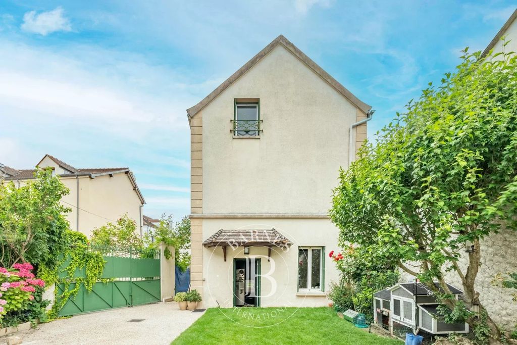 Property photo 2 of 18