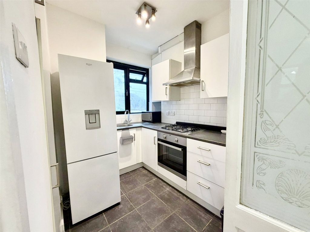 Property photo 2 of 12 Kitchen