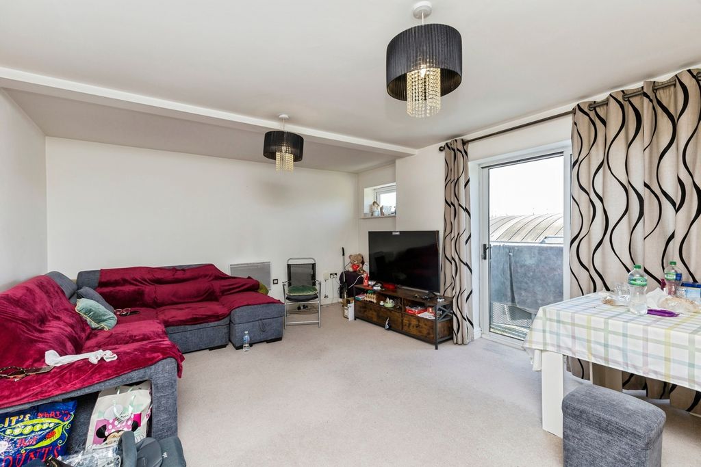 Property photo 2 of 11 Pbox-Img.Jpg