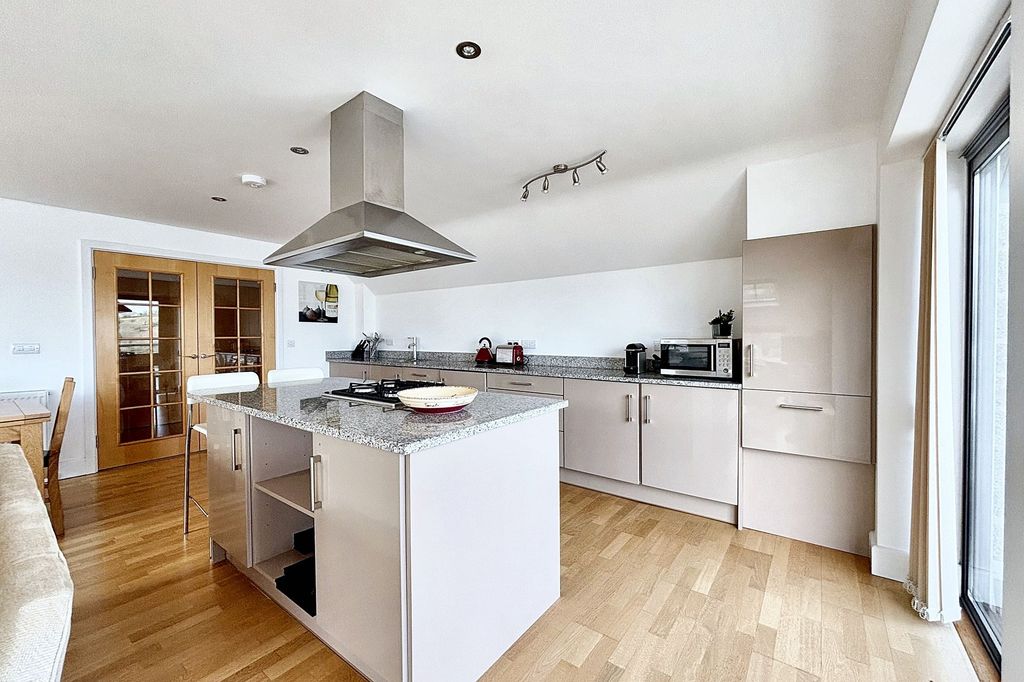 Additional image 8 of 2 bed flat for saleQuay Hill, Penryn TR10