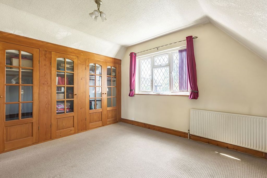 Additional image 5 of 3 bed semi-detached house for saleQueens Avenue, Hanworth TW13