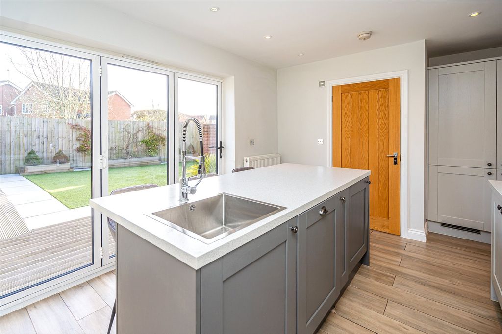 Property photo 3 of 18 Picture No. 39