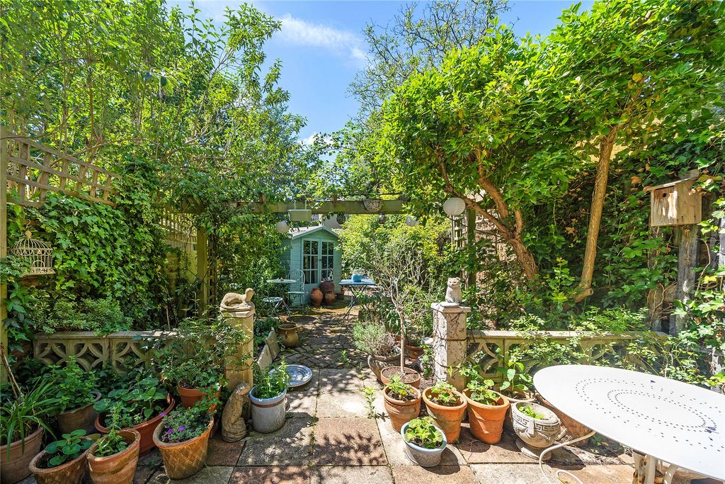 Property photo 3 of 11 Picture No. 20