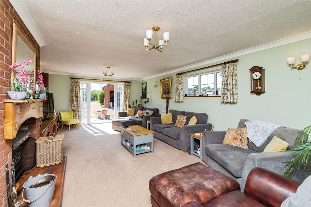 Property photo 2 of 17