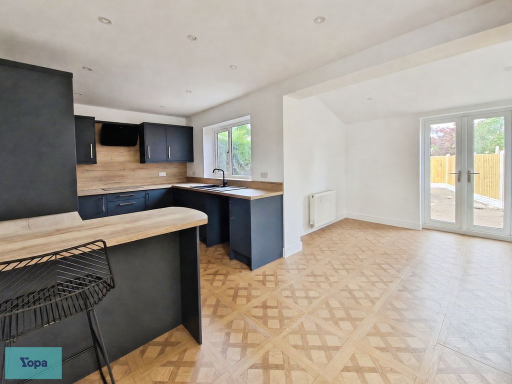 Property photo 2 of 25 C7Dde822-1000114243