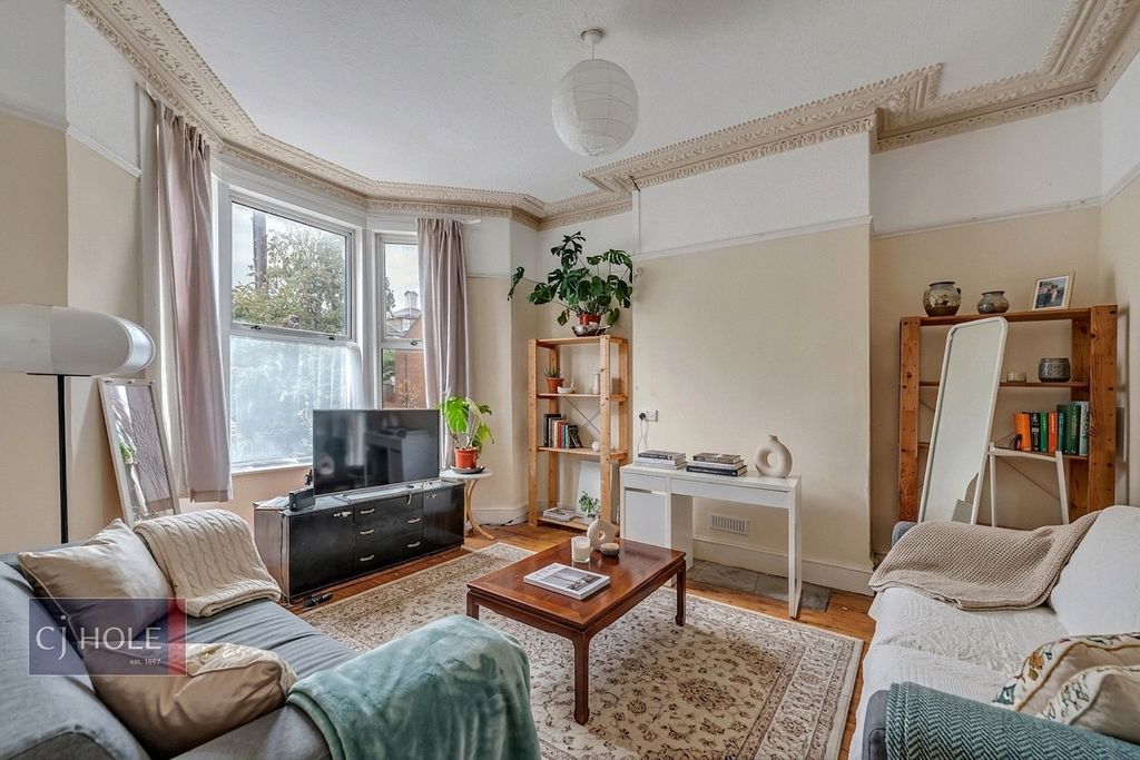 Property photo 2 of 18 Picture No. 04