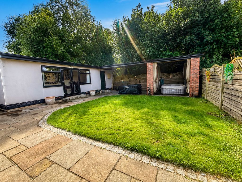 Property photo 2 of 18