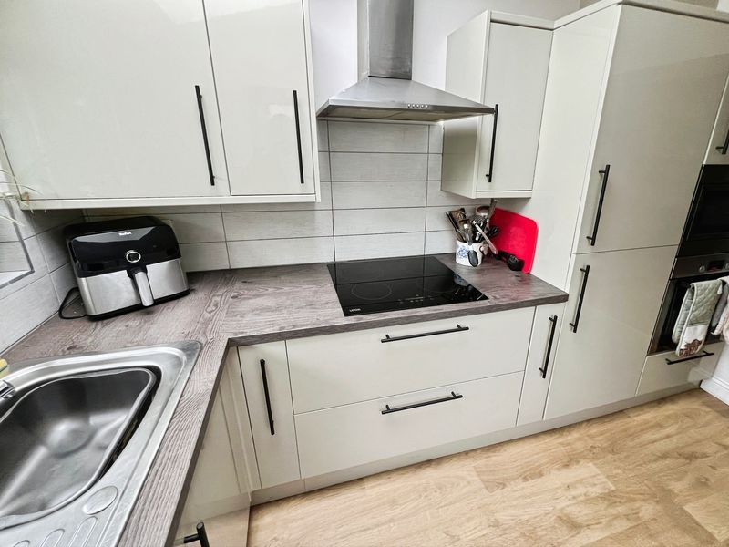 Property photo 3 of 22 Kitchen