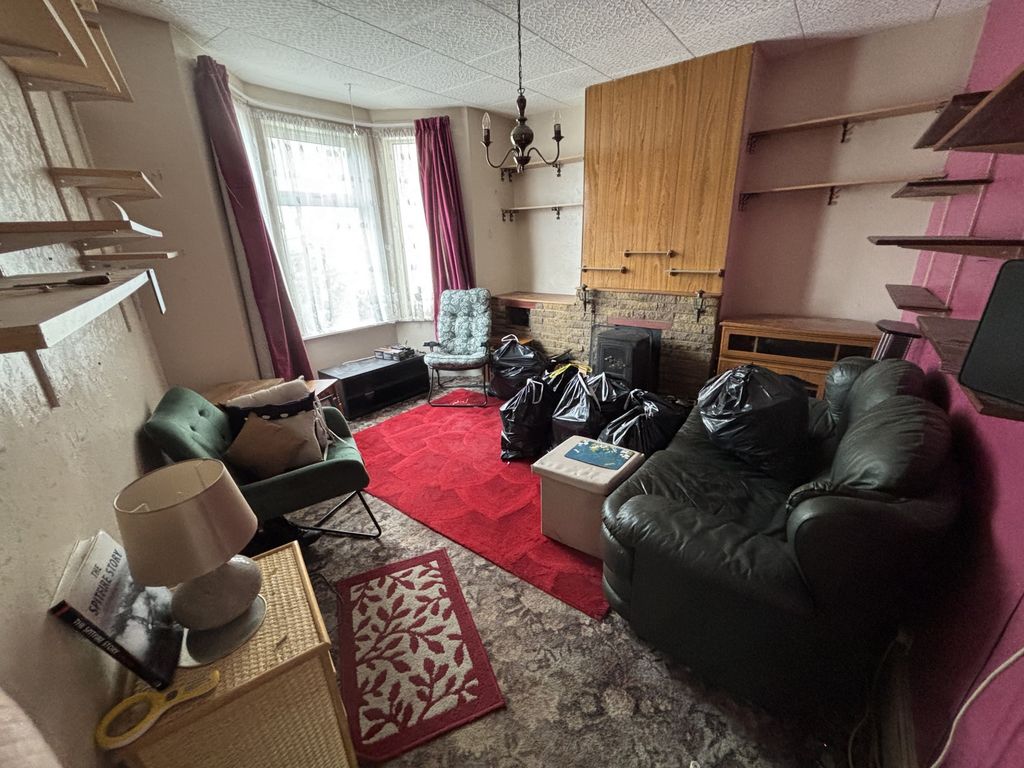 Property photo 2 of 11 Photo 1