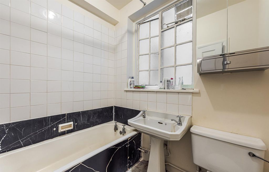 Property photo 3 of 9 Donovan Court 14-3-2. Low Res.Jpg