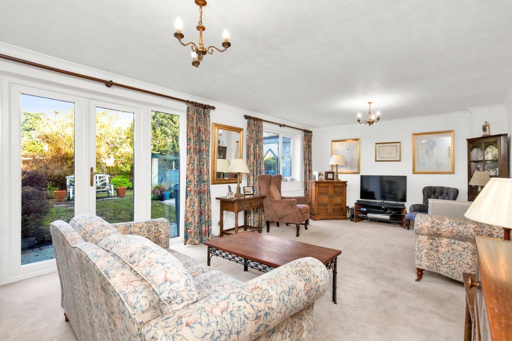 Property photo 2 of 25