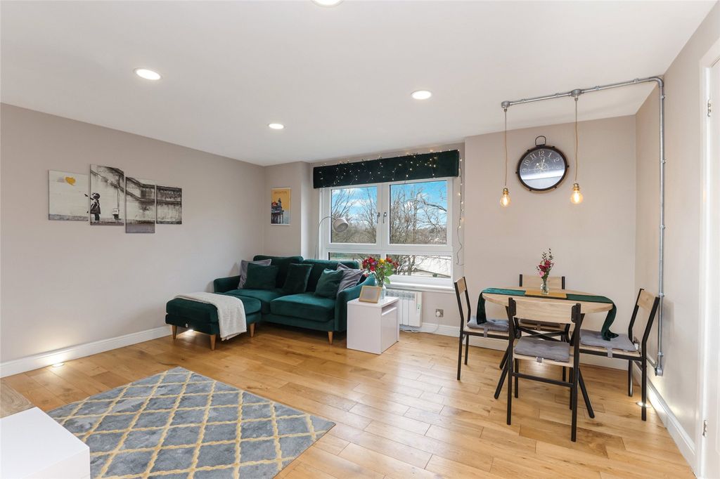 Property photo 2 of 16 Picture No. 10