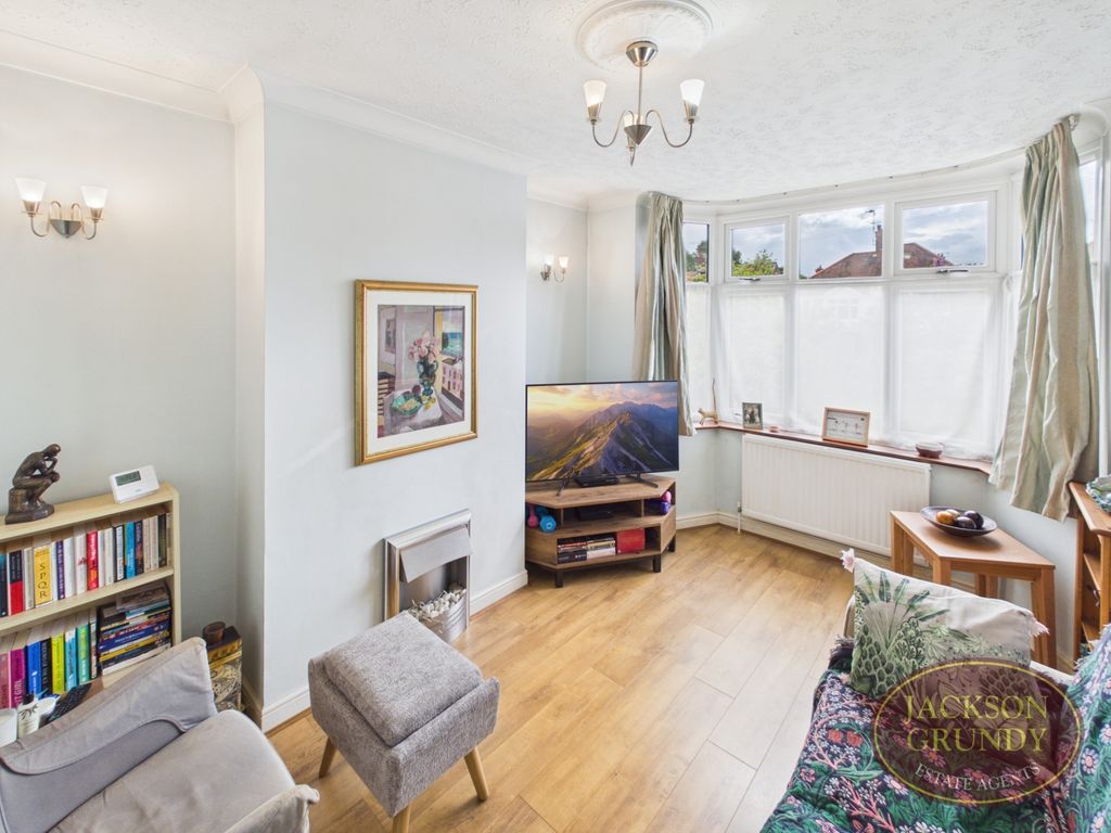 Property photo 3 of 8 Ellesmere Avenue