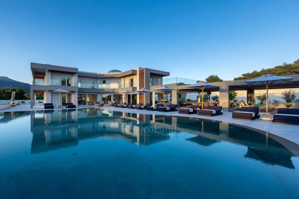 Property photo 1 of 49