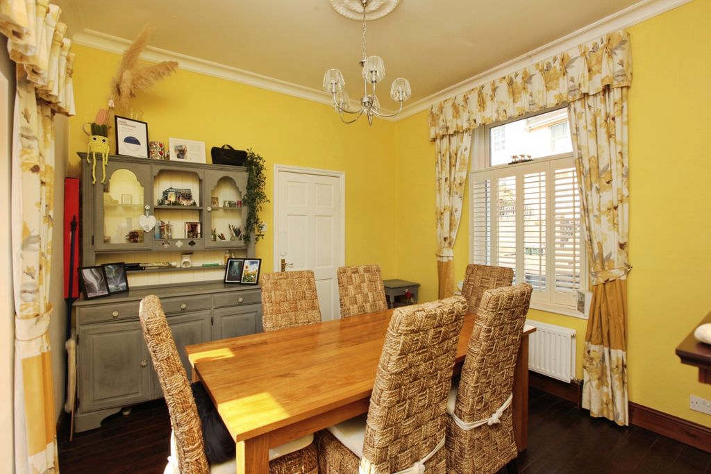 Property photo 3 of 17 Dining Room