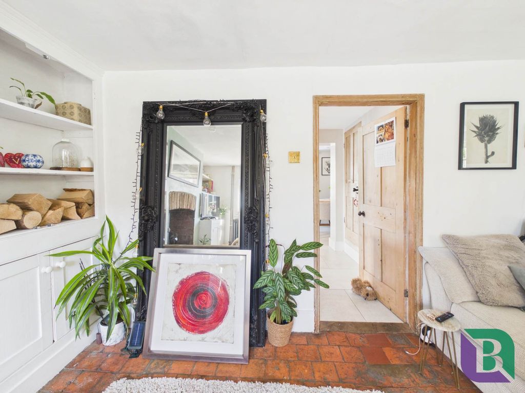 Property photo 3 of 28