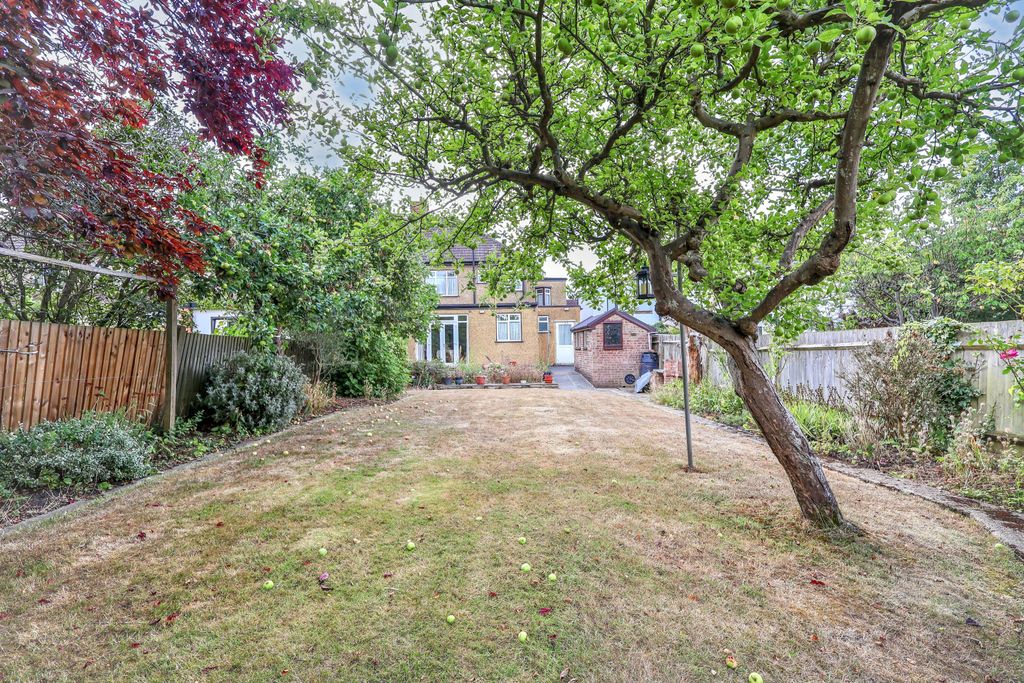 Property photo 3 of 20 16