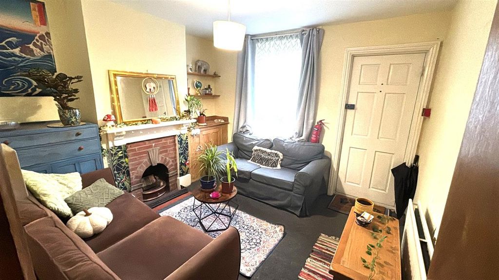 Property photo 2 of 11